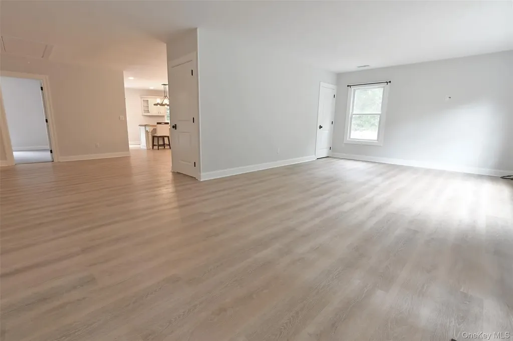 39 Hill Street E Wading River NY 11792