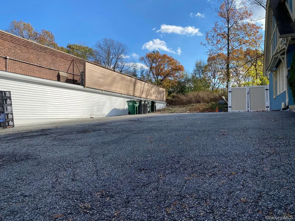 466 Palmer Road Yonkers NY 10701