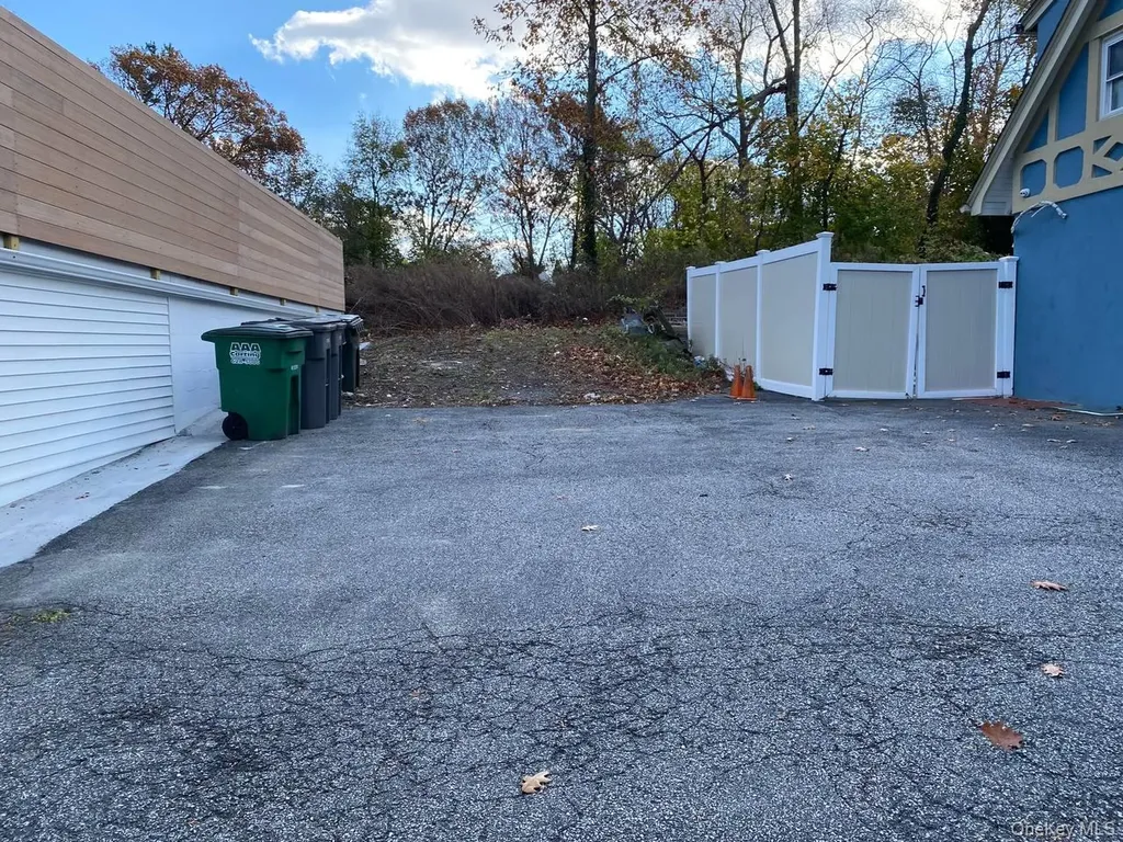 466 Palmer Road Yonkers NY 10701