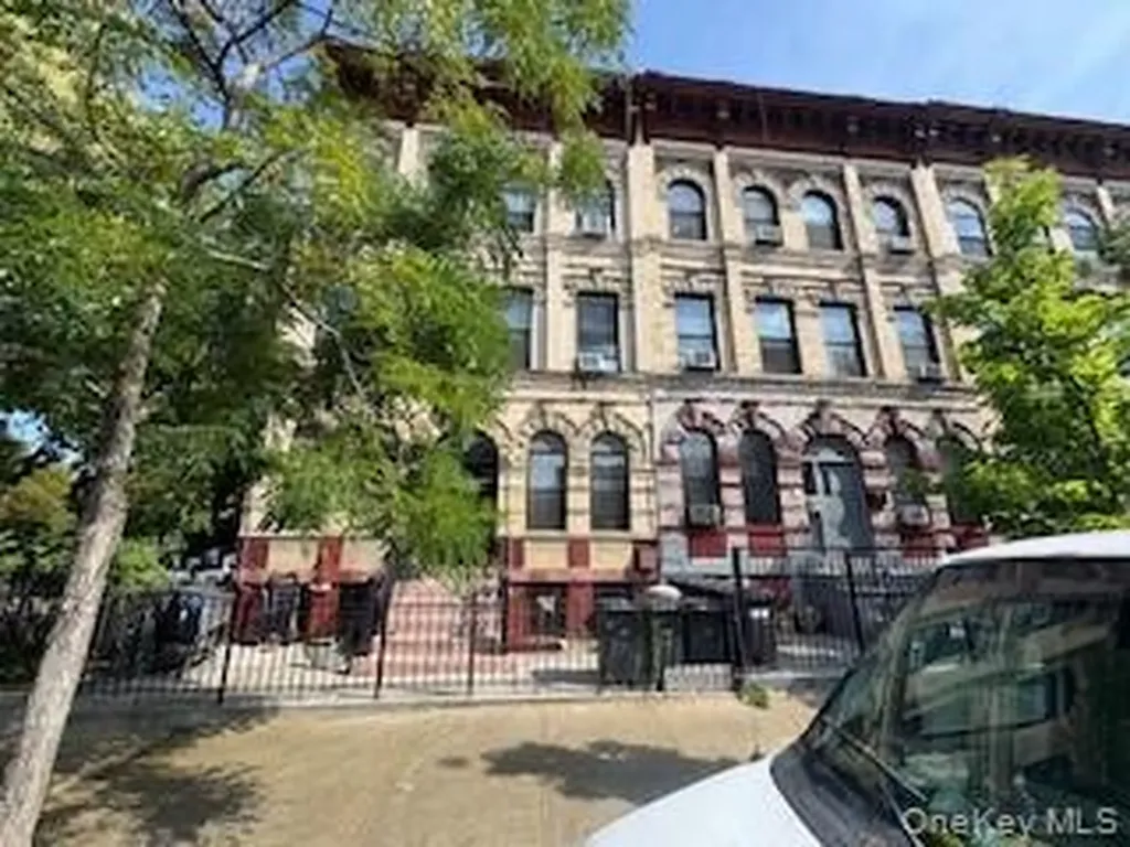 327 Vernon Avenue Brooklyn NY 11206