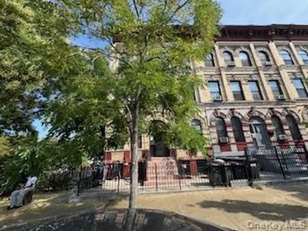 327 Vernon Avenue Brooklyn NY 11206