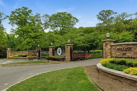 22 Wren Drive East Hills NY 11576