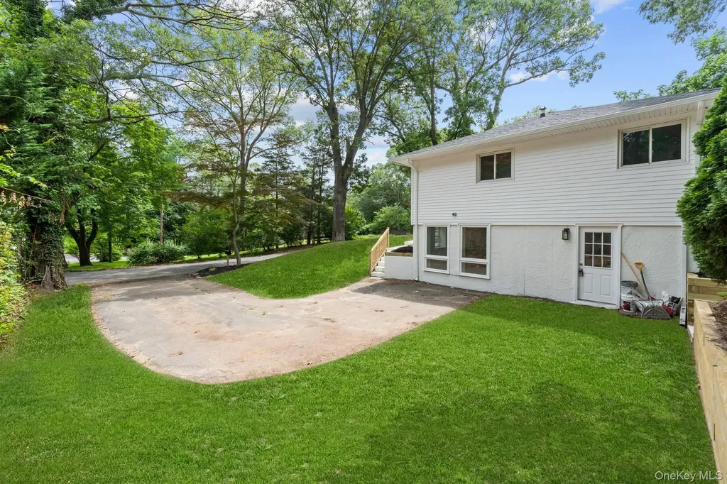 16 Deer Drive Sound Beach NY 11789