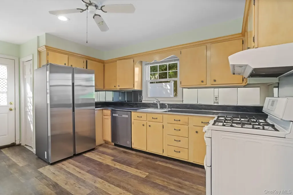 157 Warren Avenue Hawthorne NY 10532