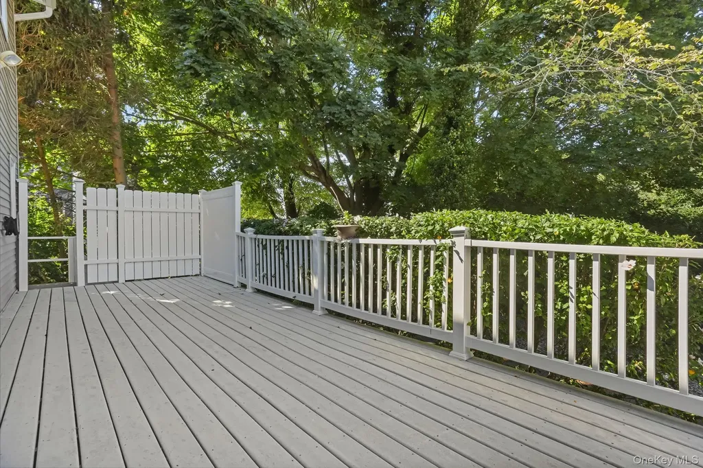 157 Warren Avenue Hawthorne NY 10532