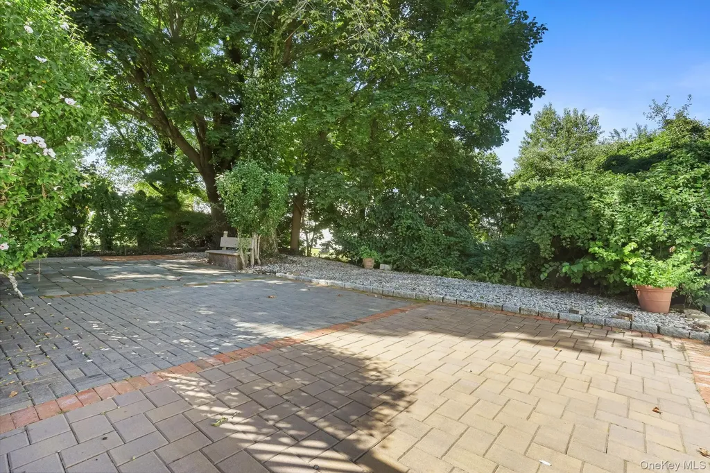 157 Warren Avenue Hawthorne NY 10532