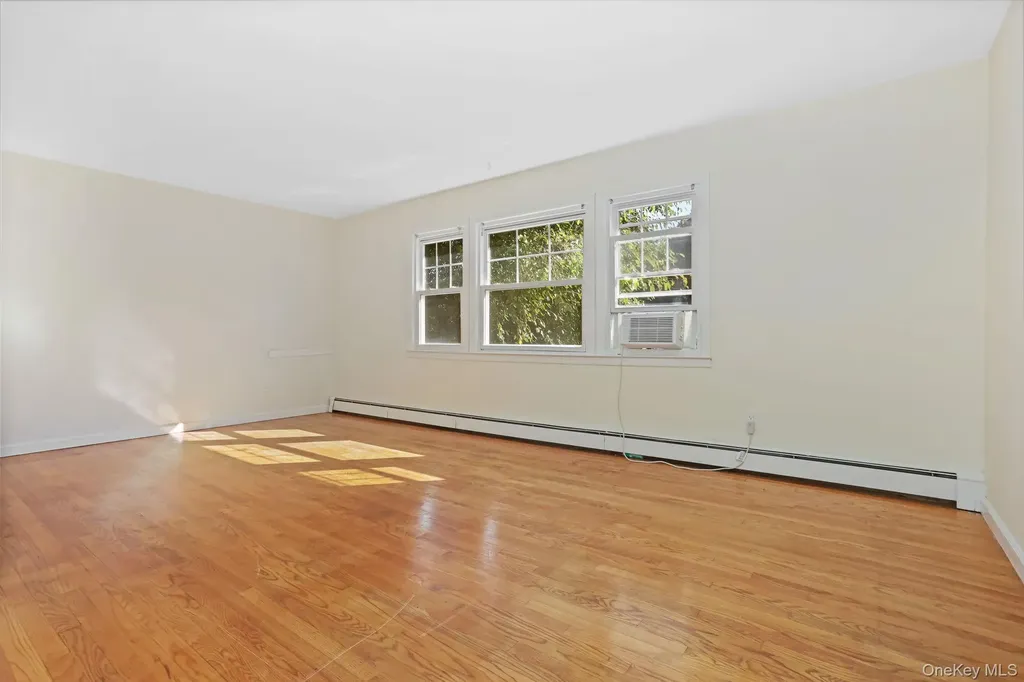 157 Warren Avenue Hawthorne NY 10532