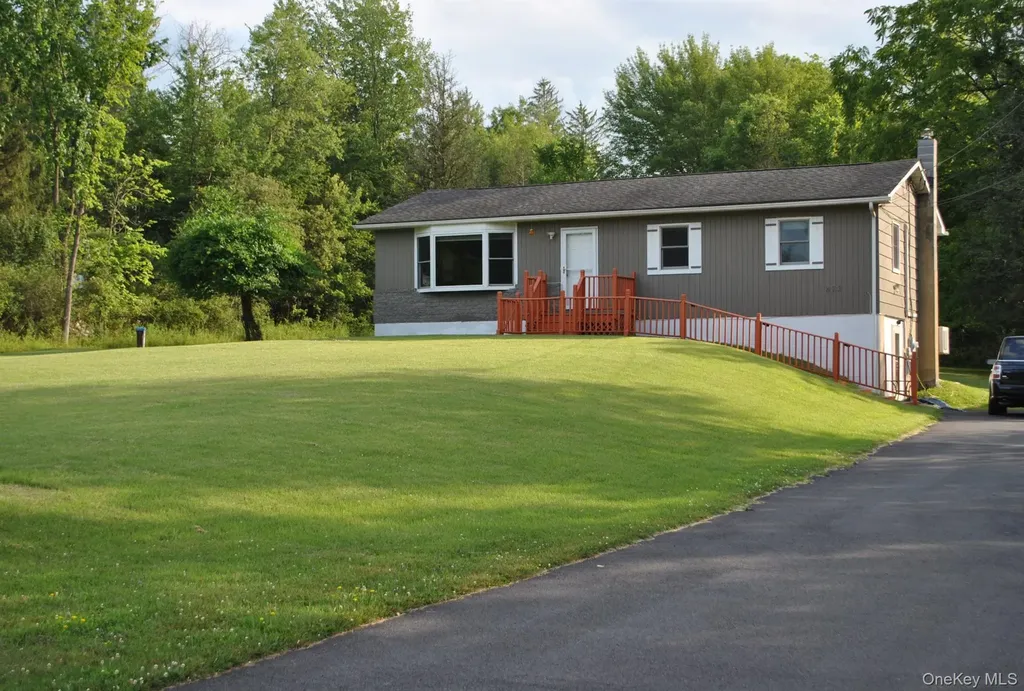 873 Hill Avenue Pine Bush NY 12566