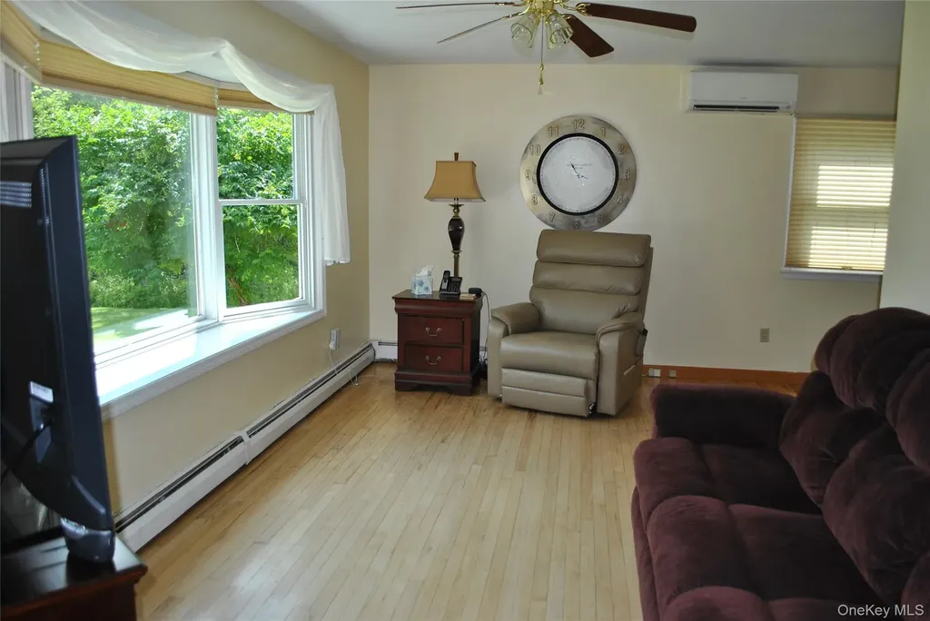 873 Hill Avenue Pine Bush NY 12566