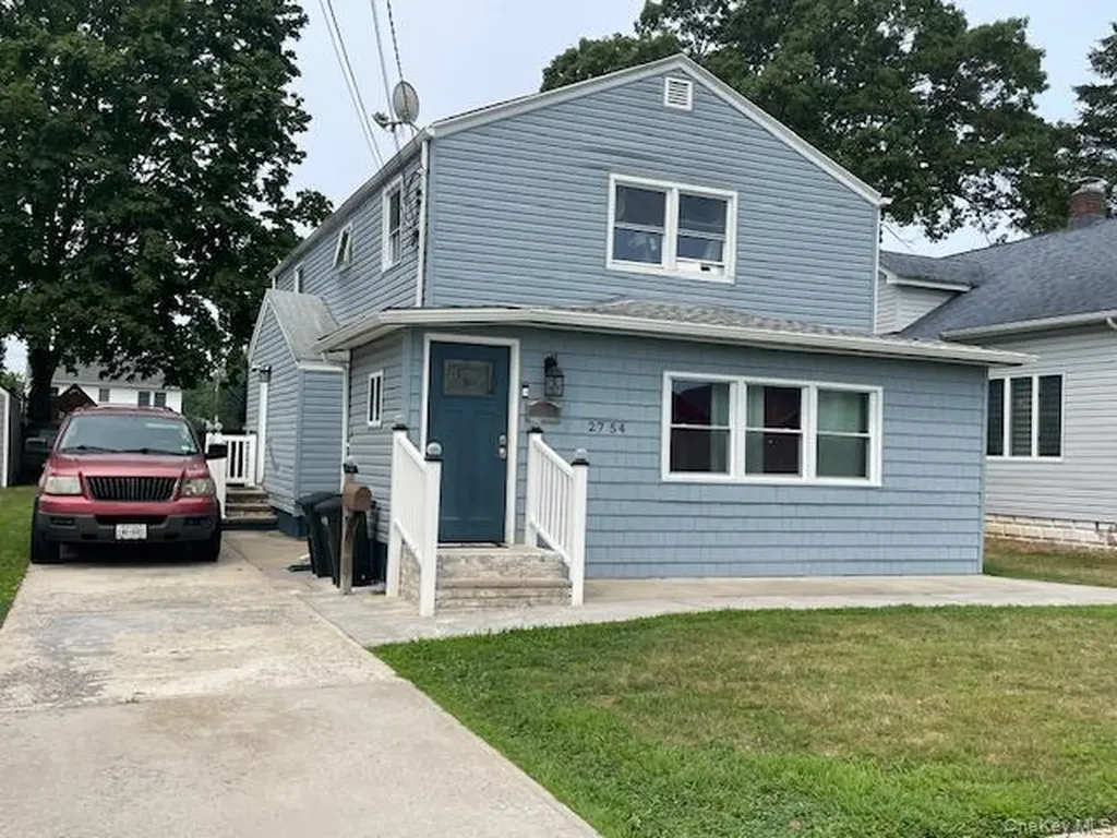 2754 Homan Place Baldwin NY 11510