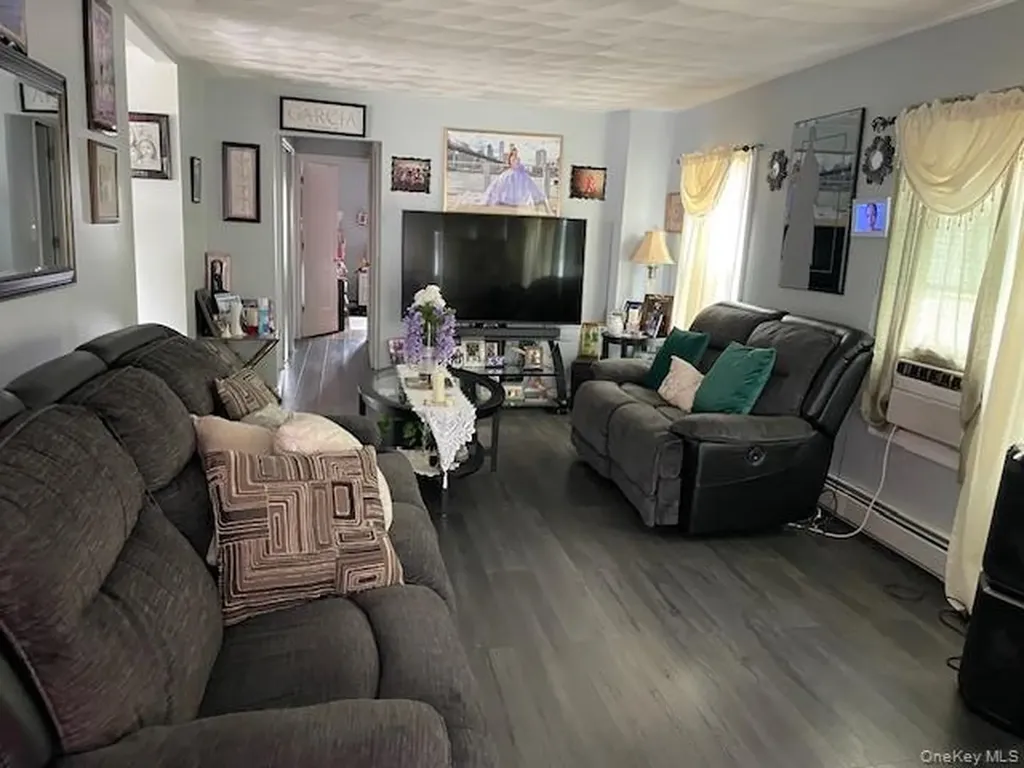 2754 Homan Place Baldwin NY 11510