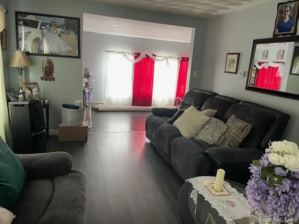 2754 Homan Place Baldwin NY 11510
