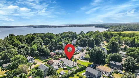 395 Linnet Street Greenport NY 11944