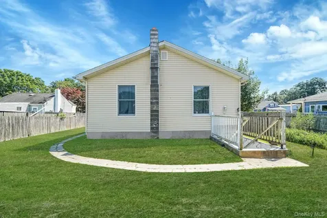 395 Linnet Street Greenport NY 11944