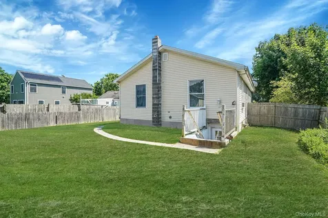 395 Linnet Street Greenport NY 11944