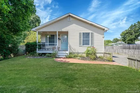 395 Linnet Street Greenport NY 11944