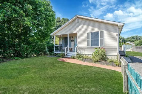 395 Linnet Street Greenport NY 11944