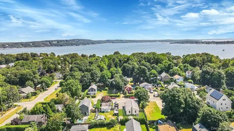 395 Linnet Street Greenport NY 11944