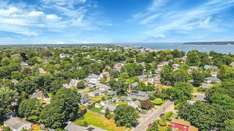 395 Linnet Street Greenport NY 11944
