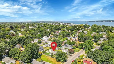 395 Linnet Street Greenport NY 11944