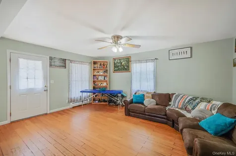 395 Linnet Street Greenport NY 11944