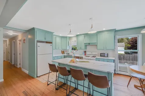395 Linnet Street Greenport NY 11944