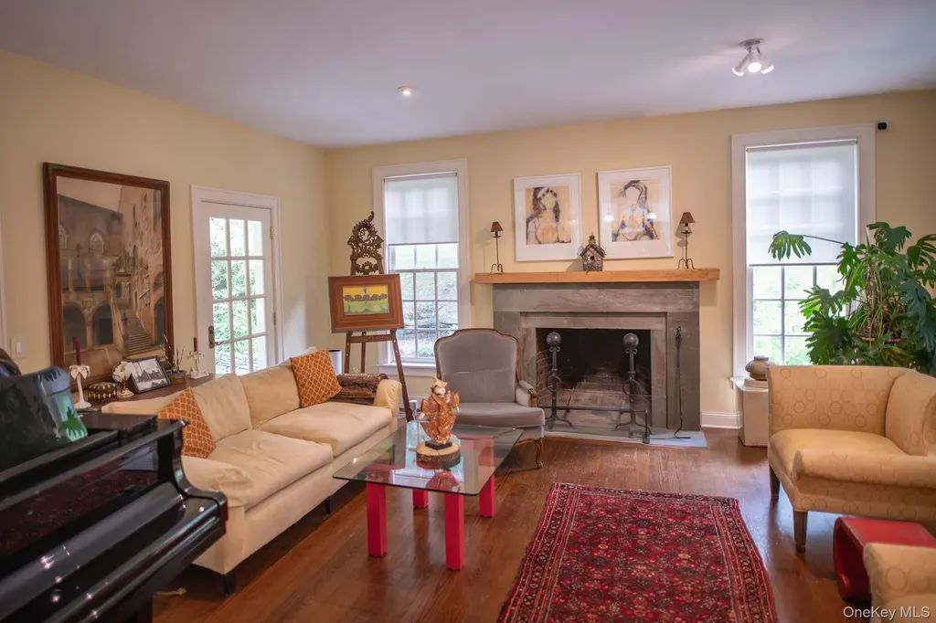 37 Morehouse Lane Red Hook NY 12571