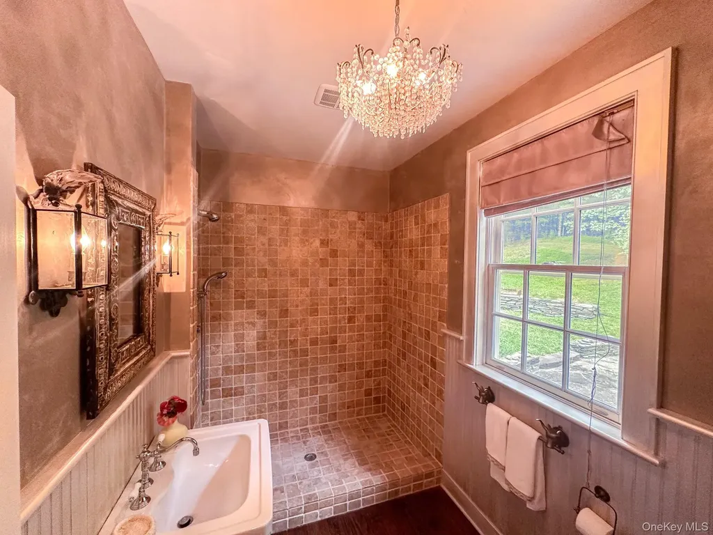 37 Morehouse Lane Red Hook NY 12571