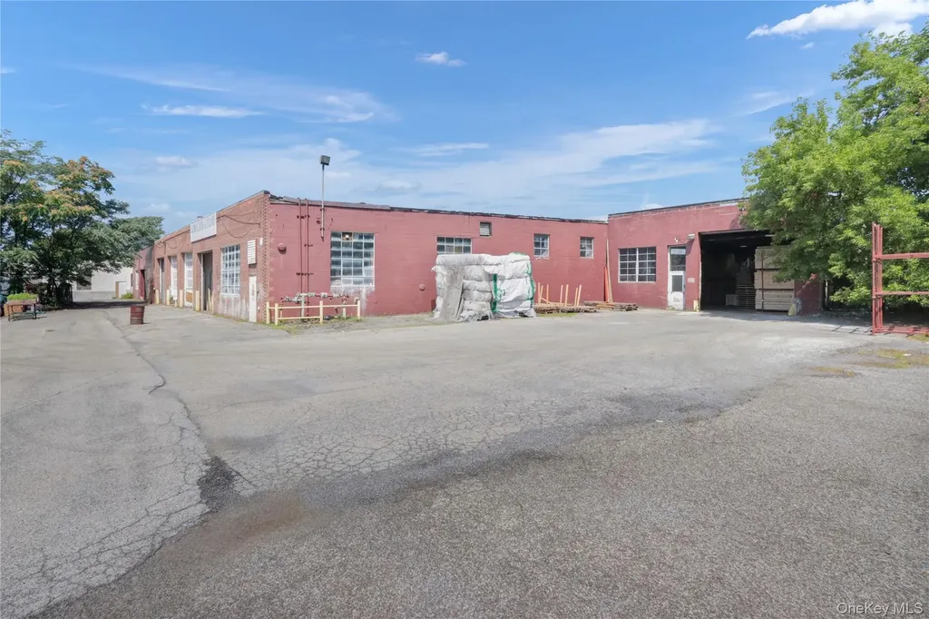 453 Broadway Newburgh NY 12550