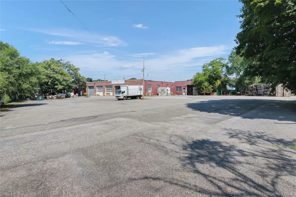 453 Broadway Newburgh NY 12550