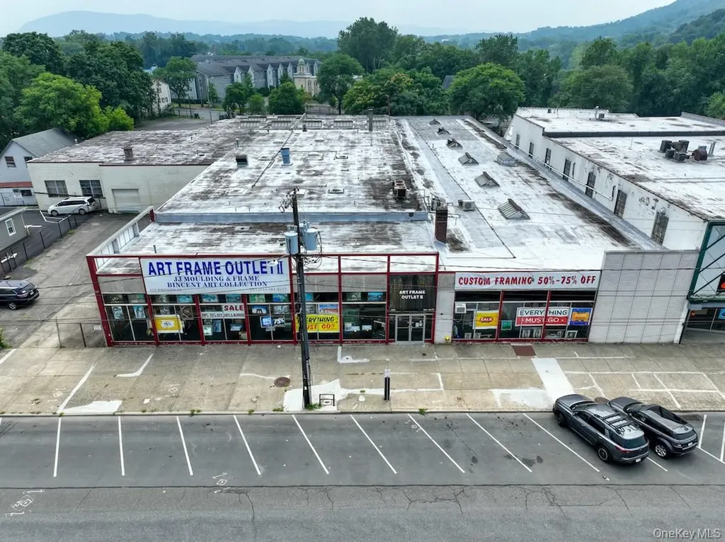453 Broadway Newburgh NY 12550