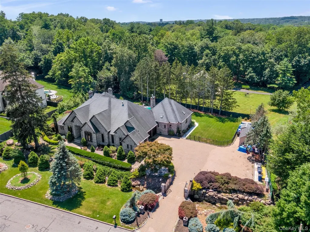 26 Pine Glen Drive Blauvelt NY 10913