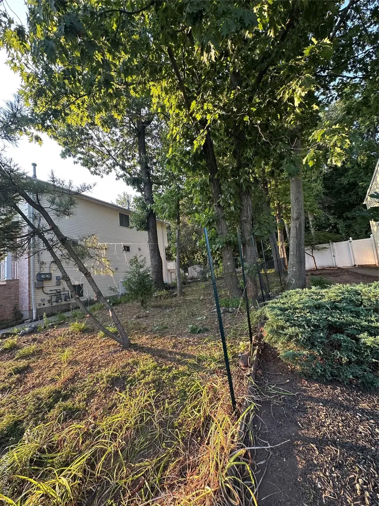 55 Quail Lane Staten Island NY 10309