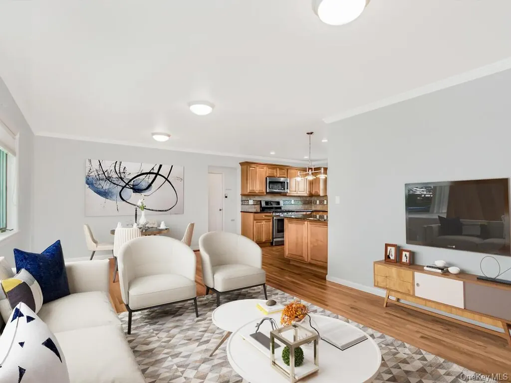 107 Kingsley Drive Yonkers NY 10710