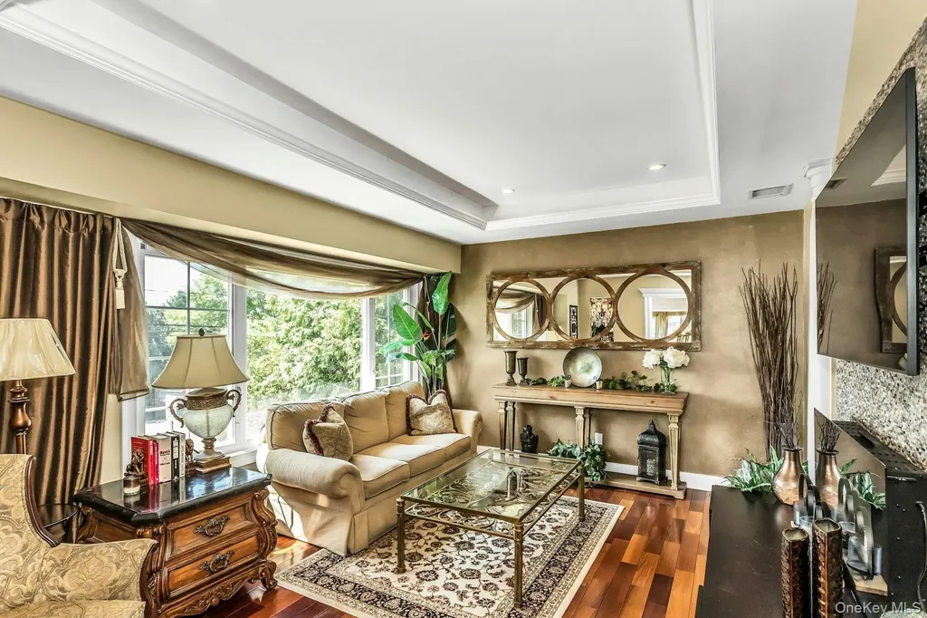 3101 Lonni Lane Merrick NY 11566