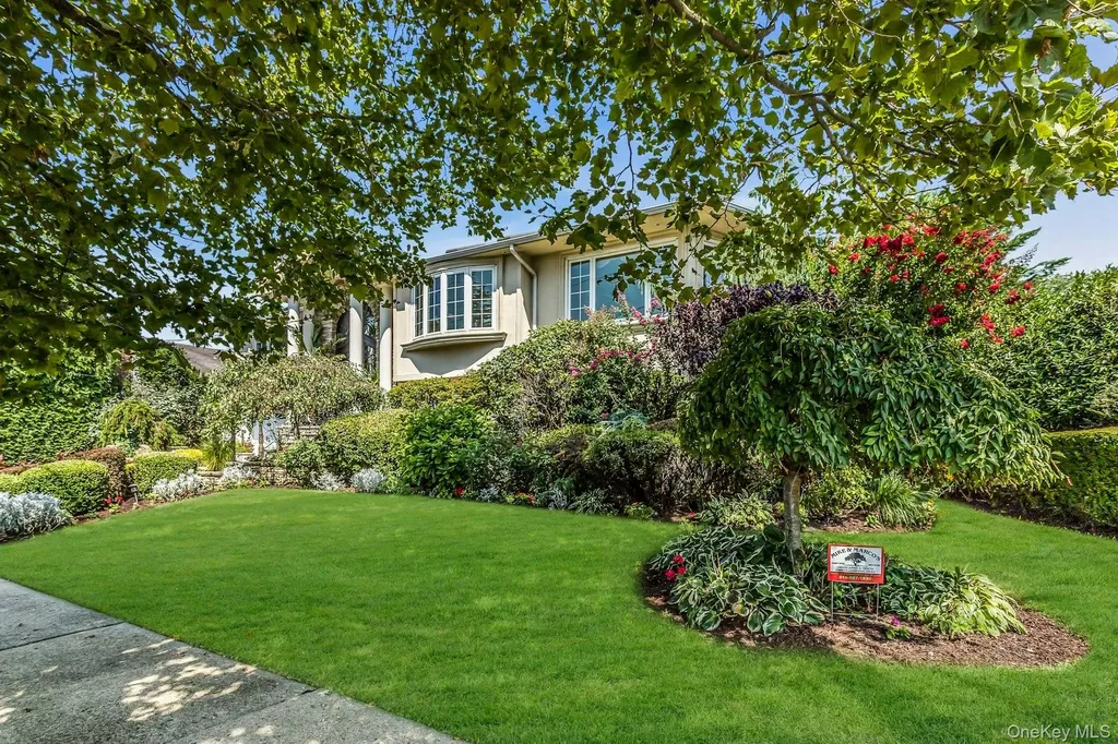 3101 Lonni Lane Merrick NY 11566