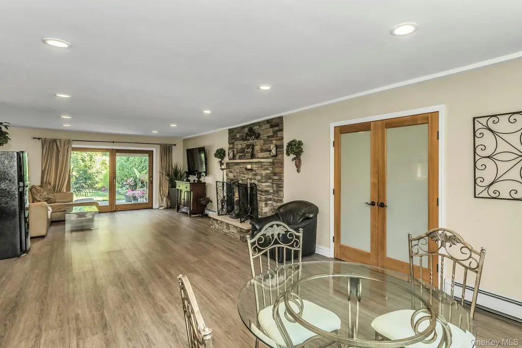 3101 Lonni Lane Merrick NY 11566