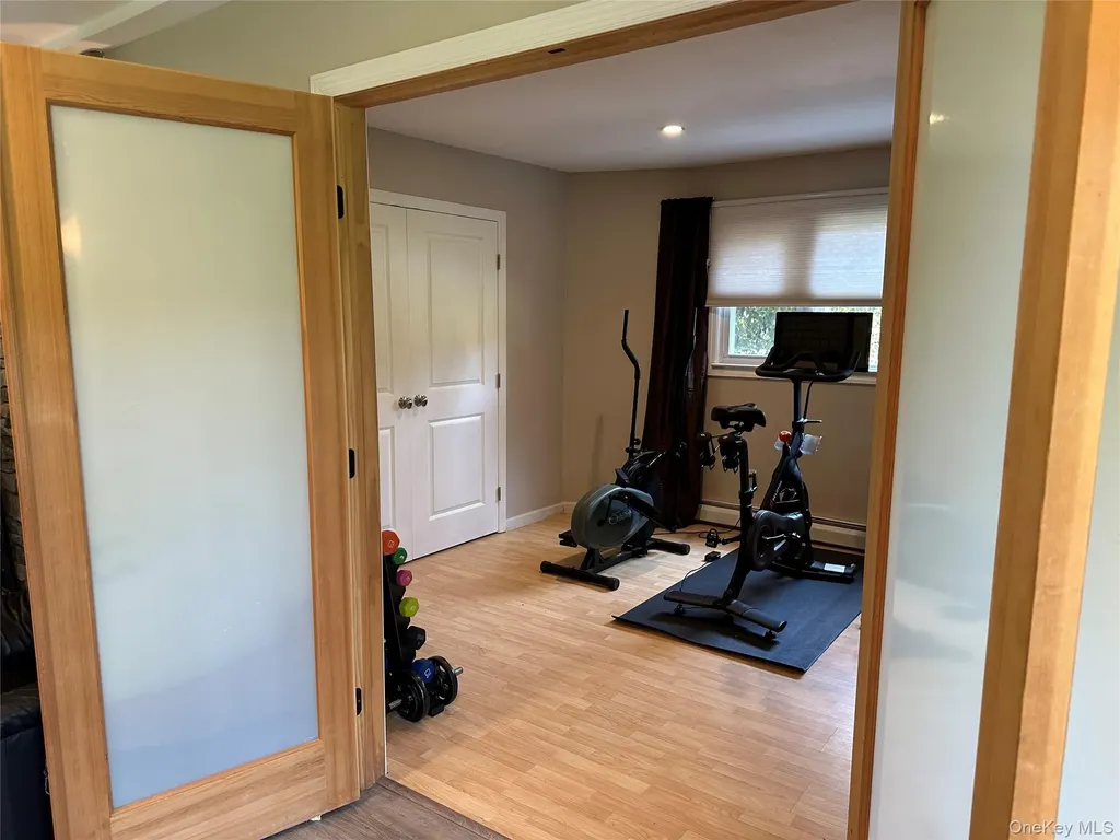 3101 Lonni Lane Merrick NY 11566