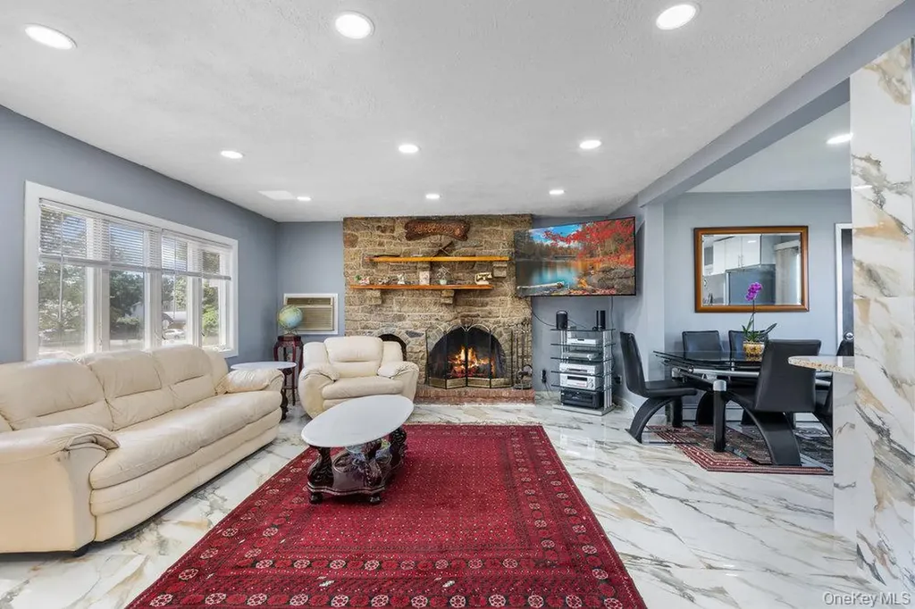 1212 Herzel Boulevard West Babylon NY 11704