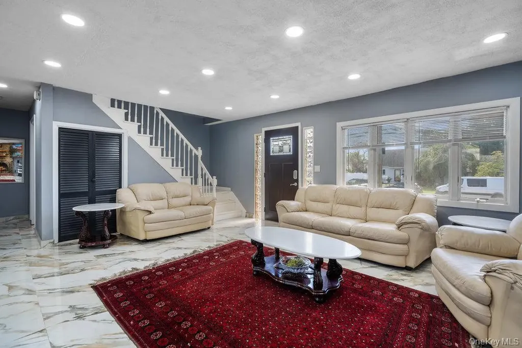 1212 Herzel Boulevard West Babylon NY 11704