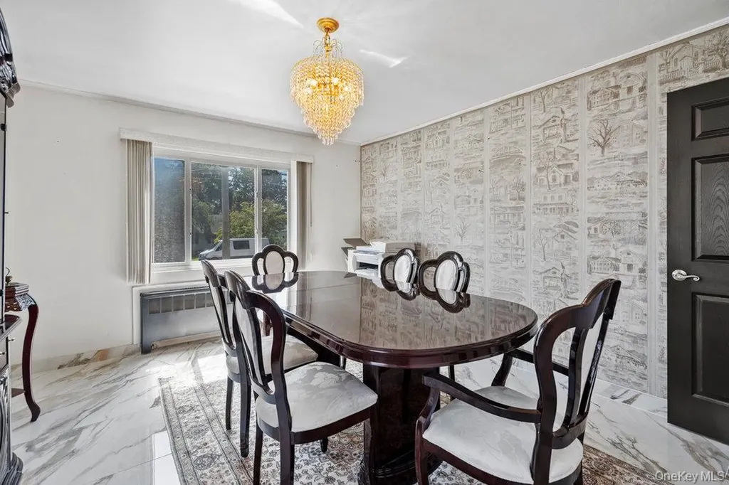 1212 Herzel Boulevard West Babylon NY 11704