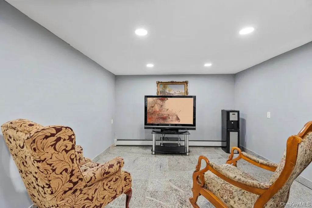 1212 Herzel Boulevard West Babylon NY 11704