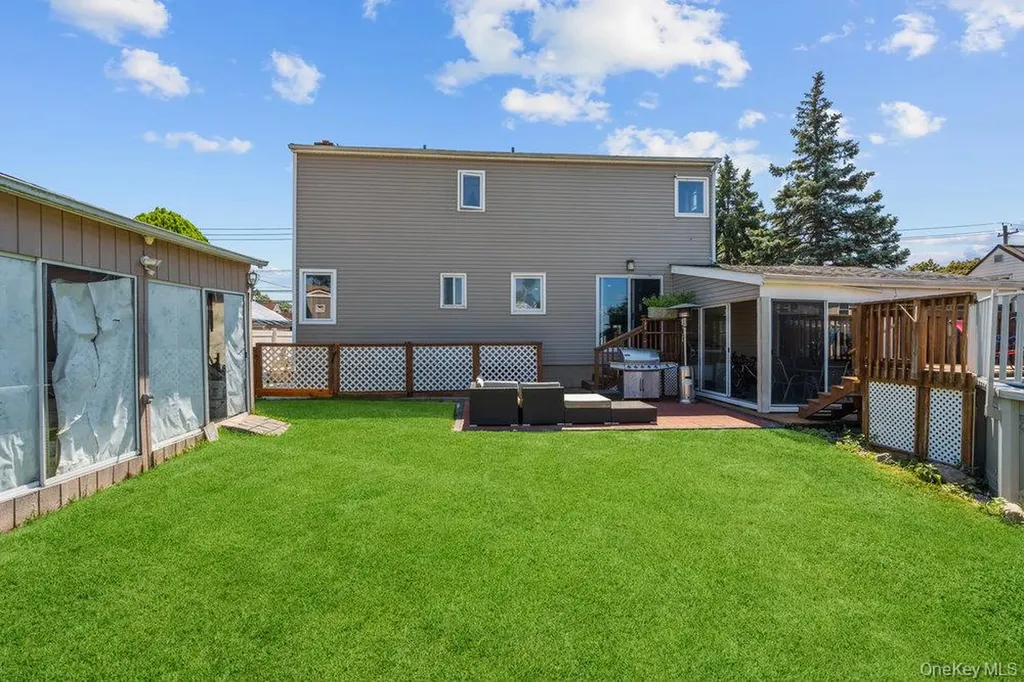 1212 Herzel Boulevard West Babylon NY 11704