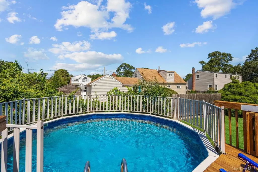 1212 Herzel Boulevard West Babylon NY 11704