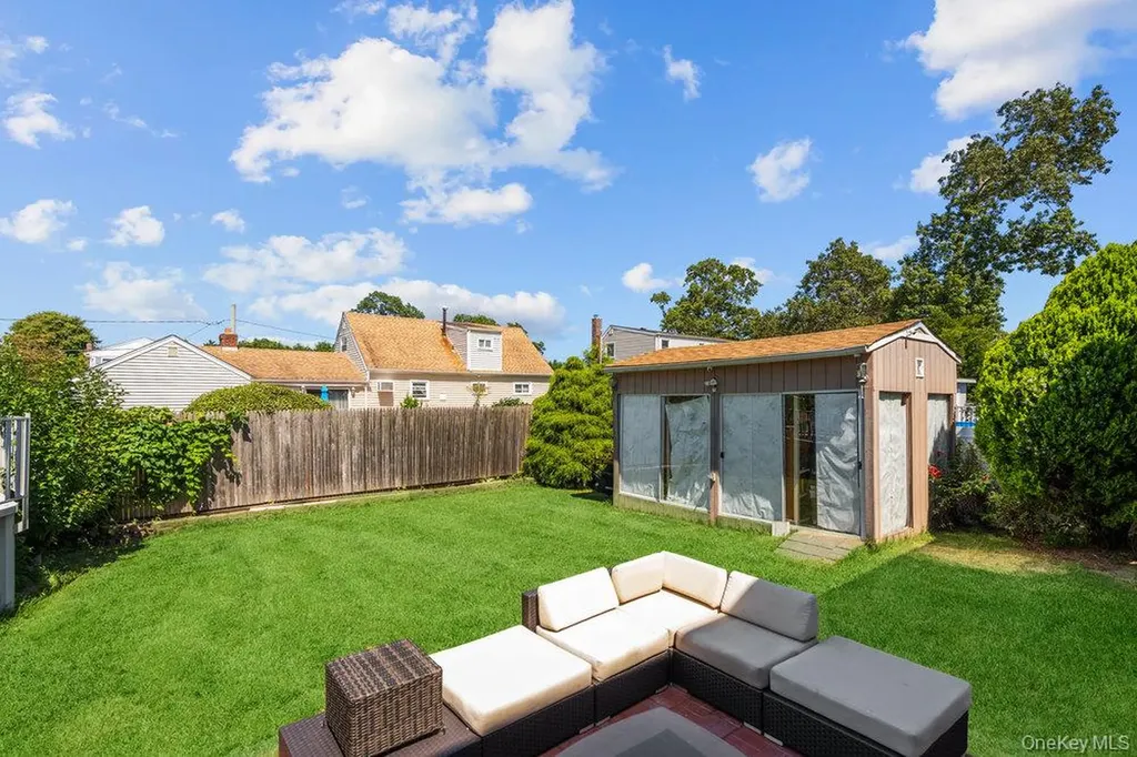 1212 Herzel Boulevard West Babylon NY 11704