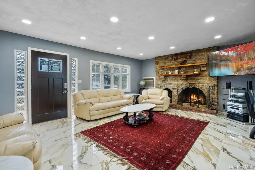 1212 Herzel Boulevard West Babylon NY 11704