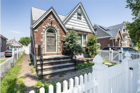 16923 144th Road Springfield Gardens NY 11434