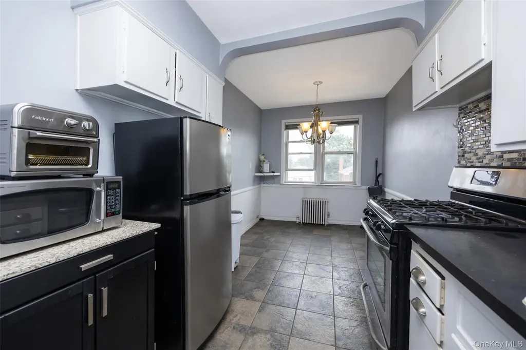 8012 165th Street Flushing NY 11432