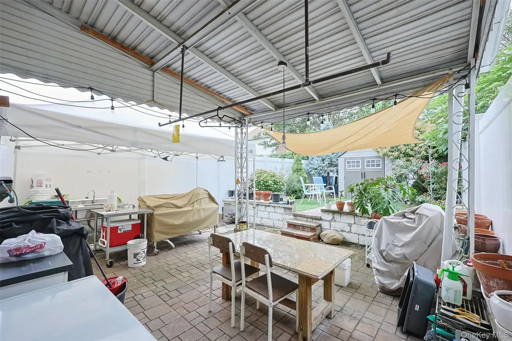 8012 165th Street Flushing NY 11432