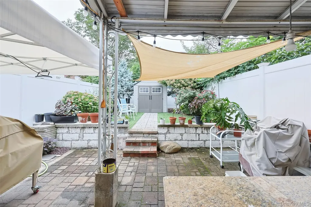 8012 165th Street Flushing NY 11432